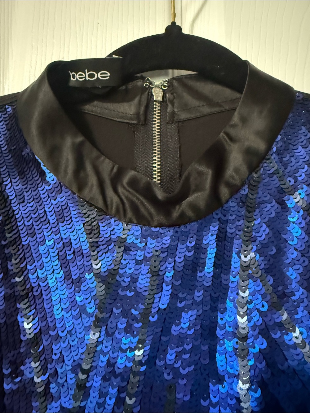 bebe Royal Blue Sequin Sleeveless Crop Top-M - Picture 4 of 7